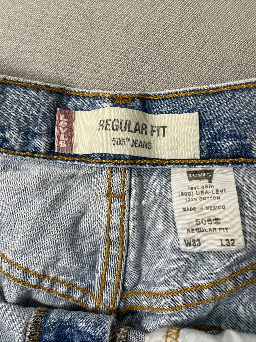 Levi's 505 Regular Fit Straight Leg Jeans Light Wash Blue Mens 33x32